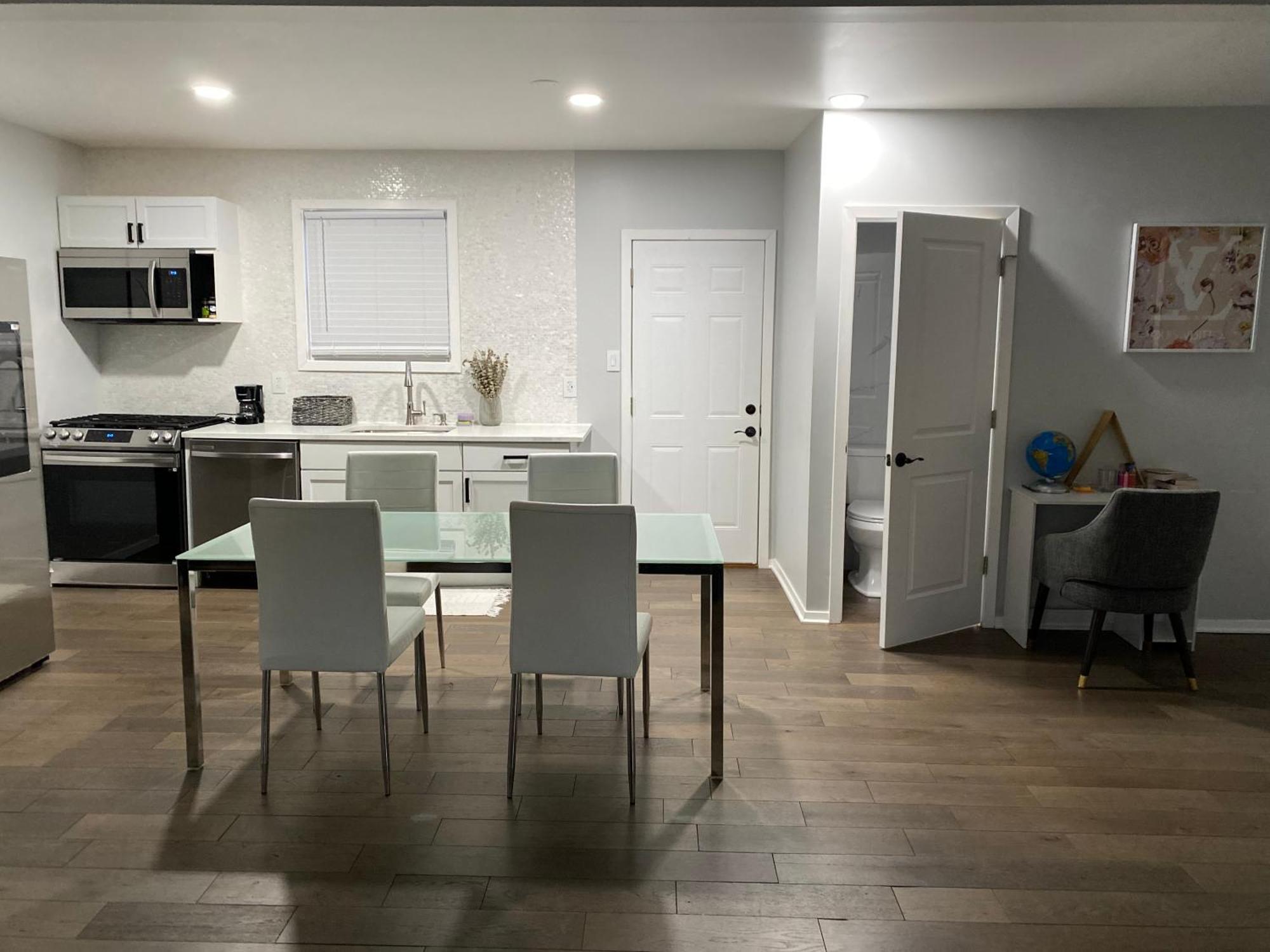 Modern 3Bed 2Bath Ranch With Diy Art Porch 3Tvs And Huge Front Yard To Enjoy! Βίλα Calumet City Εξωτερικό φωτογραφία